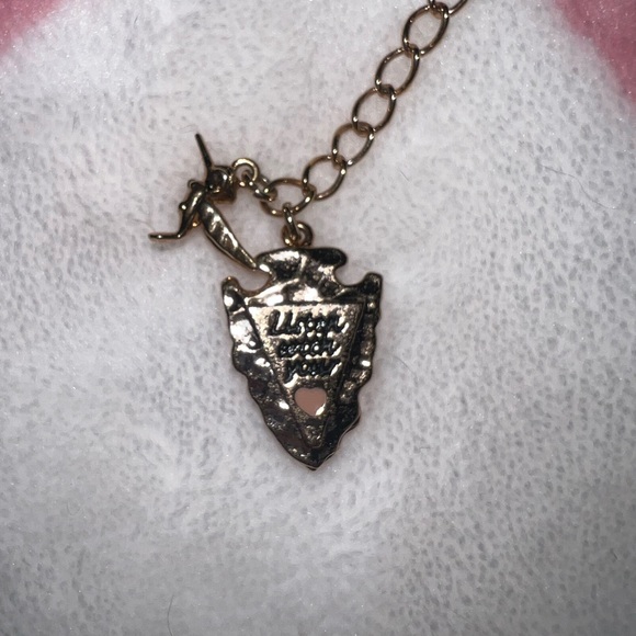 RARE Pocahontas Y2K Disney Couture Gold Feather Pendant Necklace - Picture 5 of 5